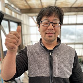 Masaki Aoki of Aoki Koi Farm